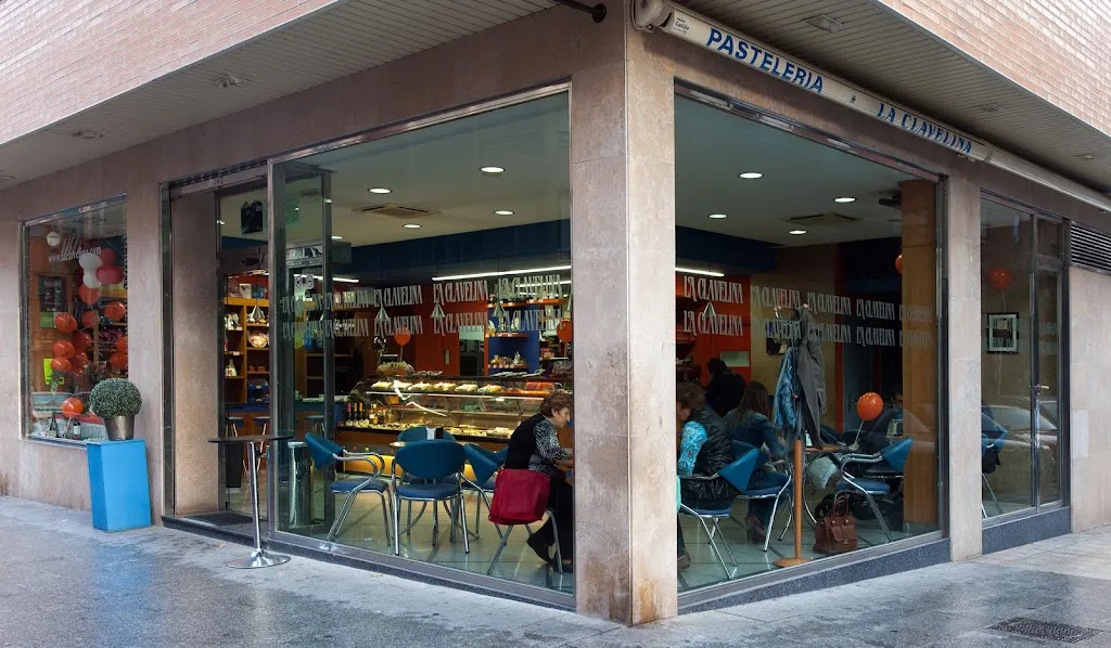 PASTELERÍA LA CLAVELINA restaurant in Arnedo