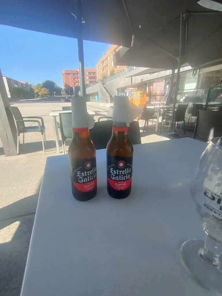 Juan Serra_Bar Plaza De España_Arnedo_recensione