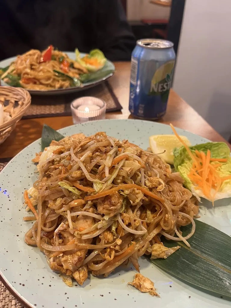 Michał Buchta_INDTHAI Comida Tailandesa_Haro_review