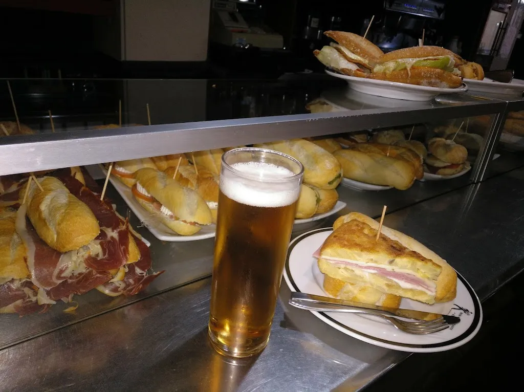 Bar Restaurante Avenida_Igea_slider_image_2