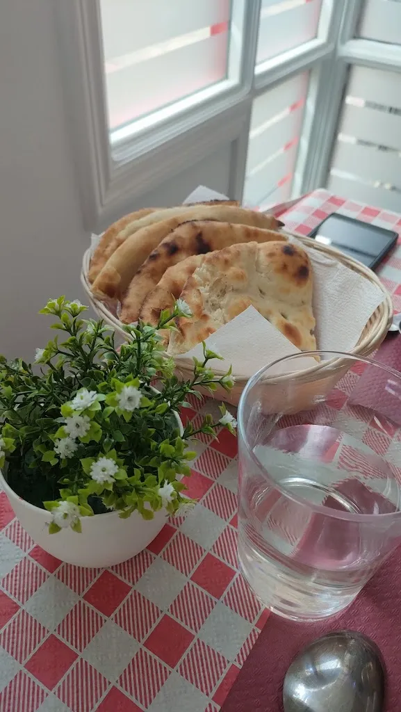 Adri B_Tawa Restaurante_Lagunilla del Jubera_review