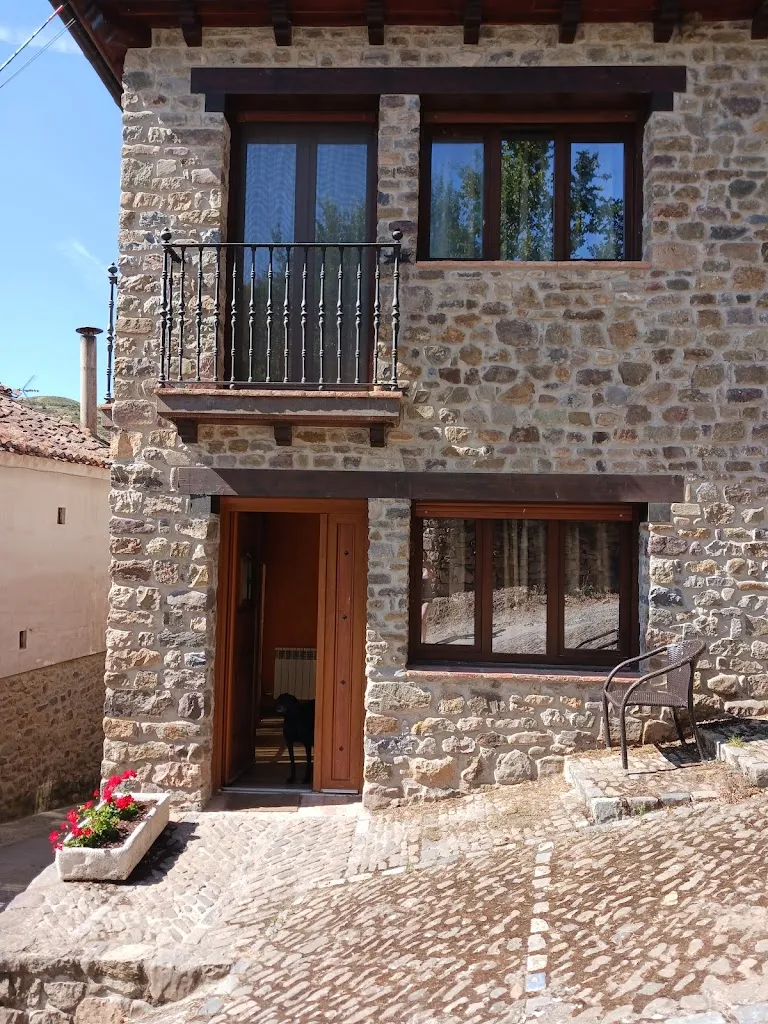 Irene Salgueiros_Apartamentos turísticos El Maguillo_Jalón de Cameros_review