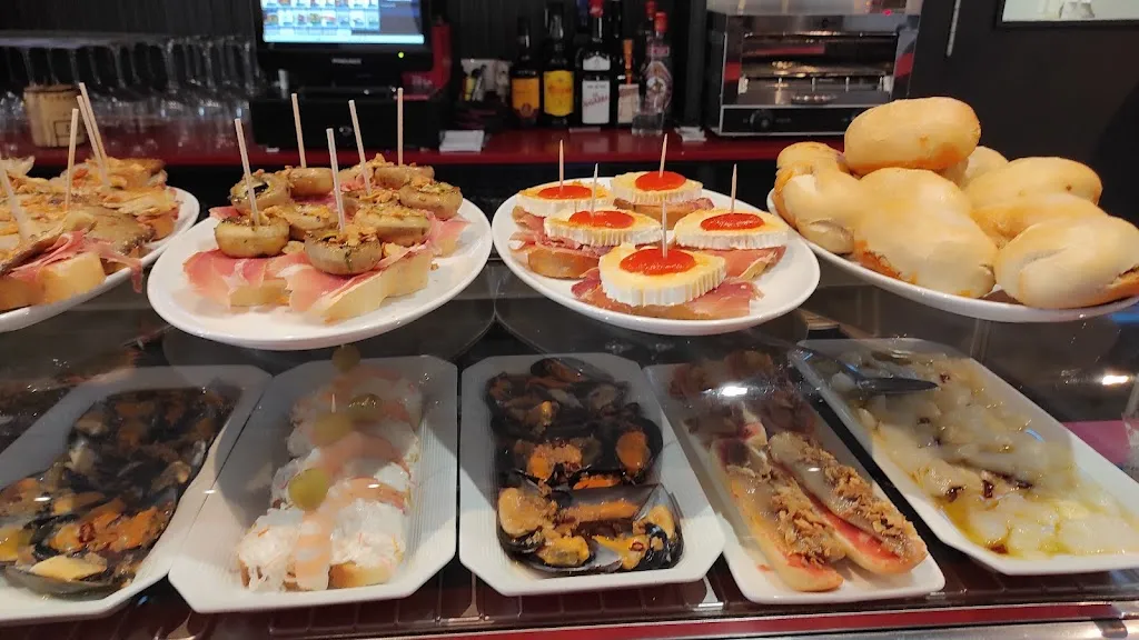 Restaurante Bar Plaza_Leza de Río Leza_slider_image_3