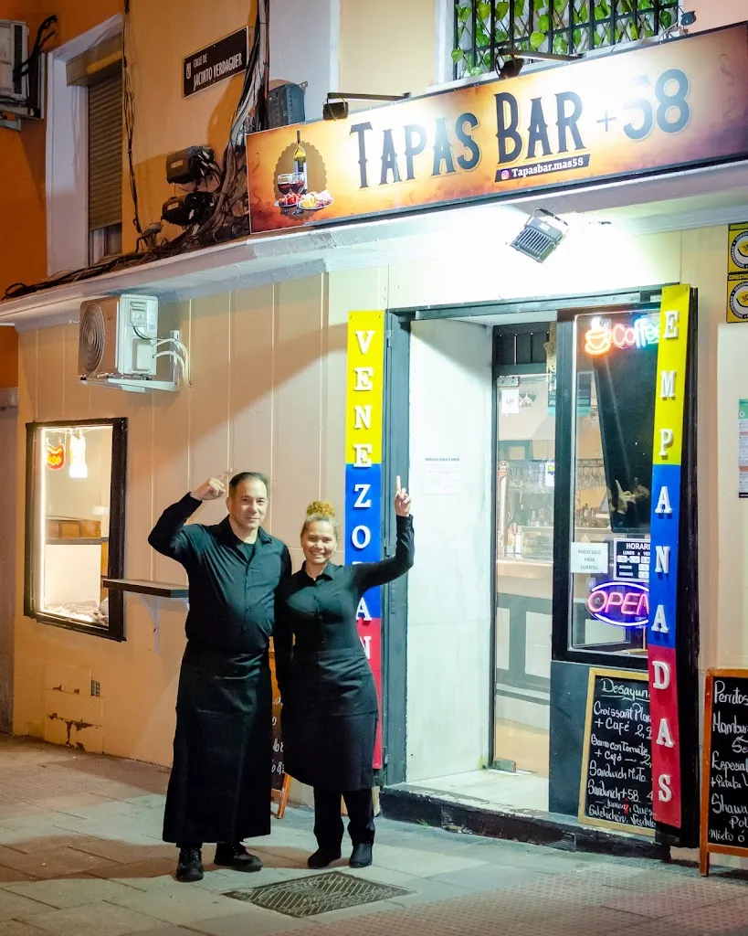Tapas Bar +58 restaurant in Leiva