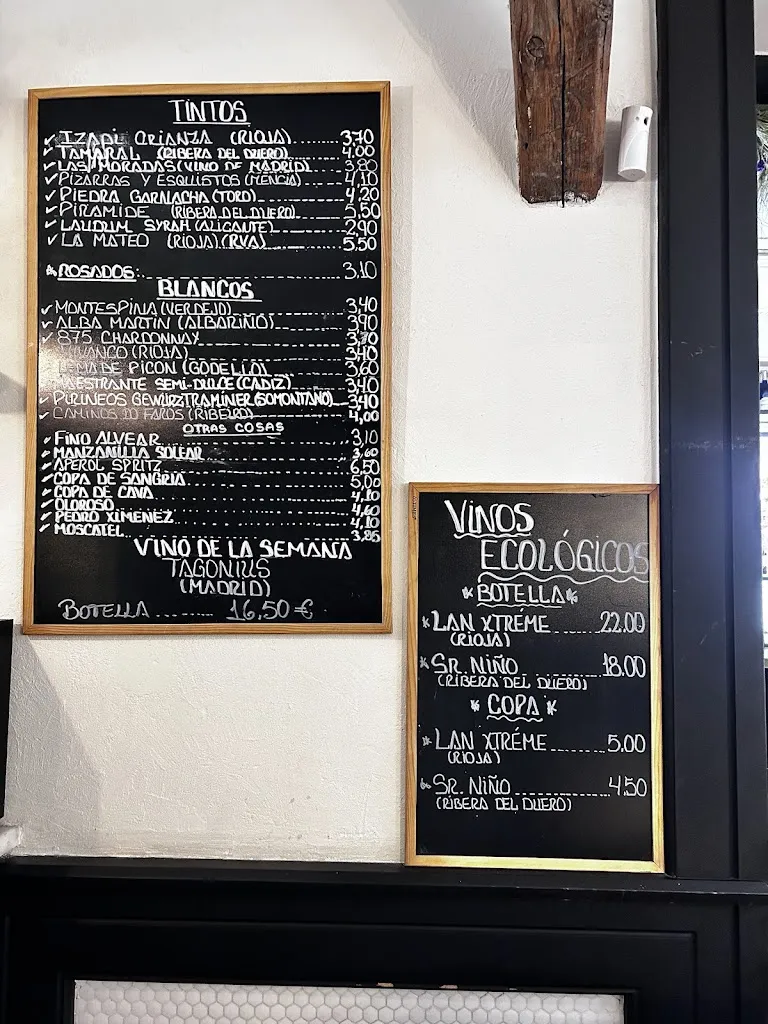 Vikki Barrett_Casa Varona_Matute_review