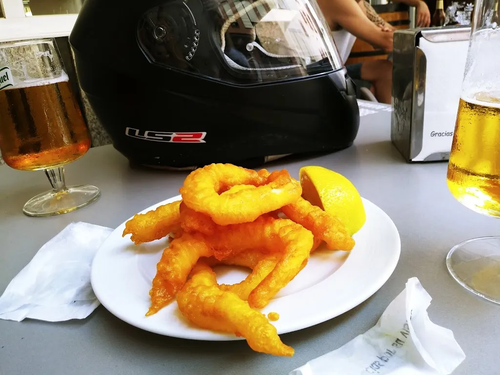 Eduardo Gonzalez_Cafetería la Cuesta_Murillo de Río Leza_review