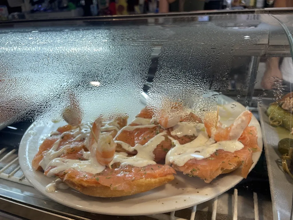 Alberto_Cafetería la Cuesta_Murillo de Río Leza_review