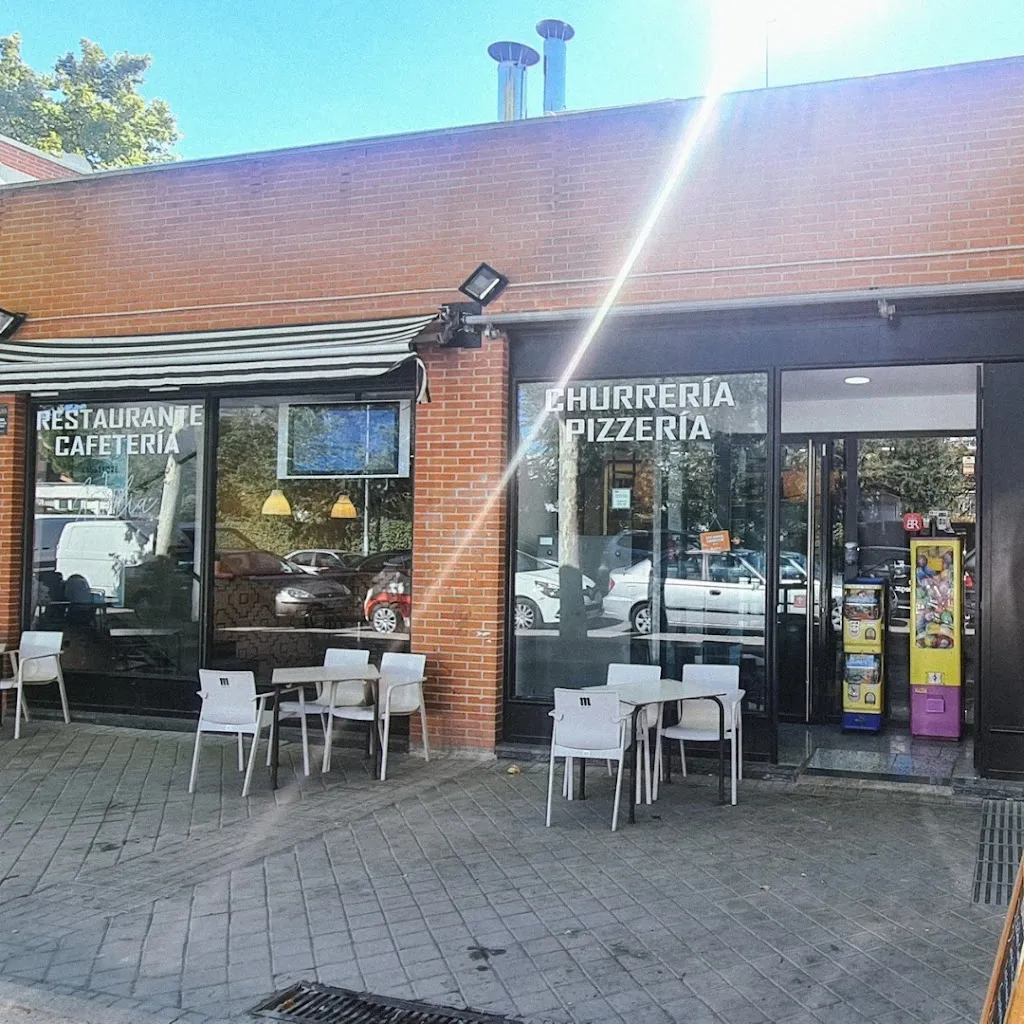 Nalia Cafetería Restaurante y Churrería_Nalda_slider_image_1