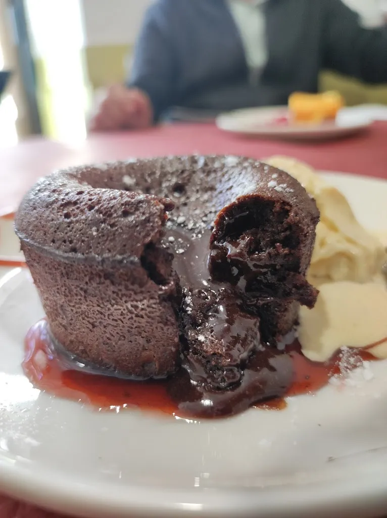 Irene Perez_COMO EN CASA_Pazuengos_review