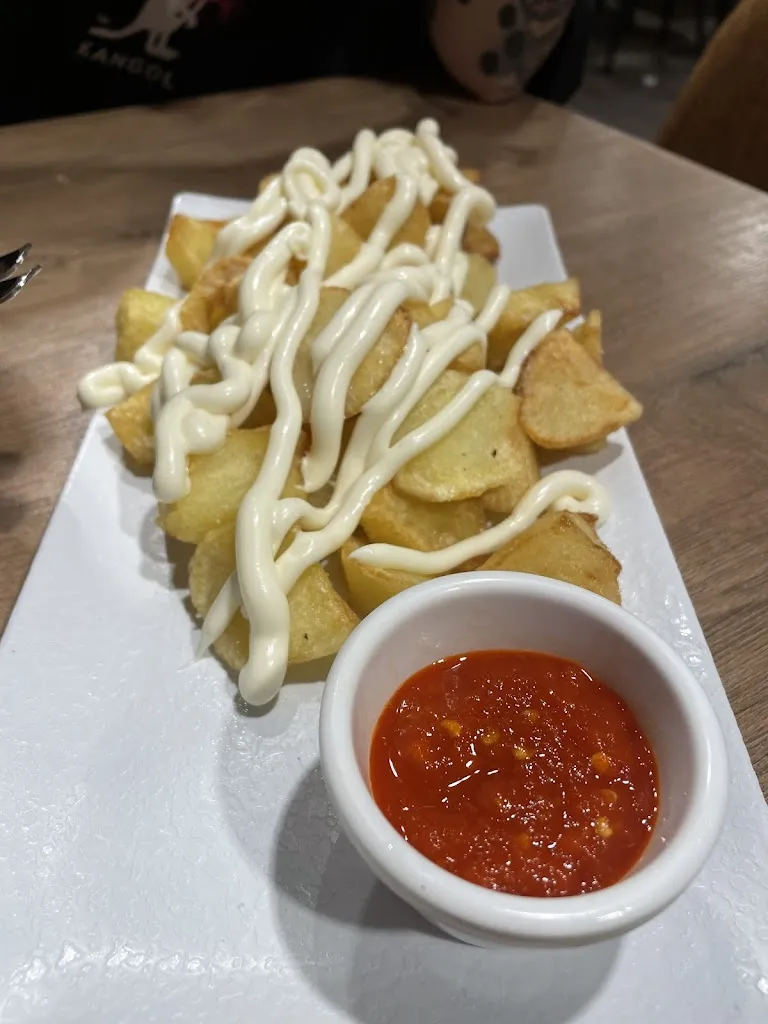 Juanito Dusko_Al Toque Villa Patro Tortillas, raciones y copas_Lardero_review