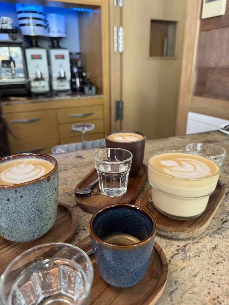 Cafetería Crema Night_Lardero_slider_image_2