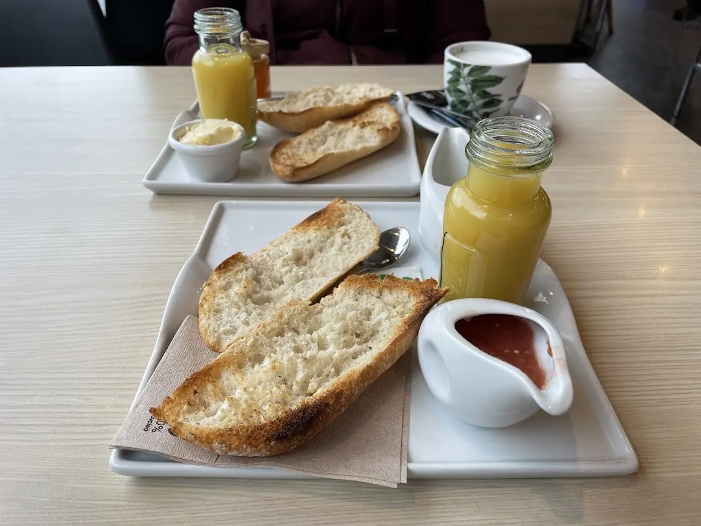 Cafetería Crema Night_Lardero_slider_image_3