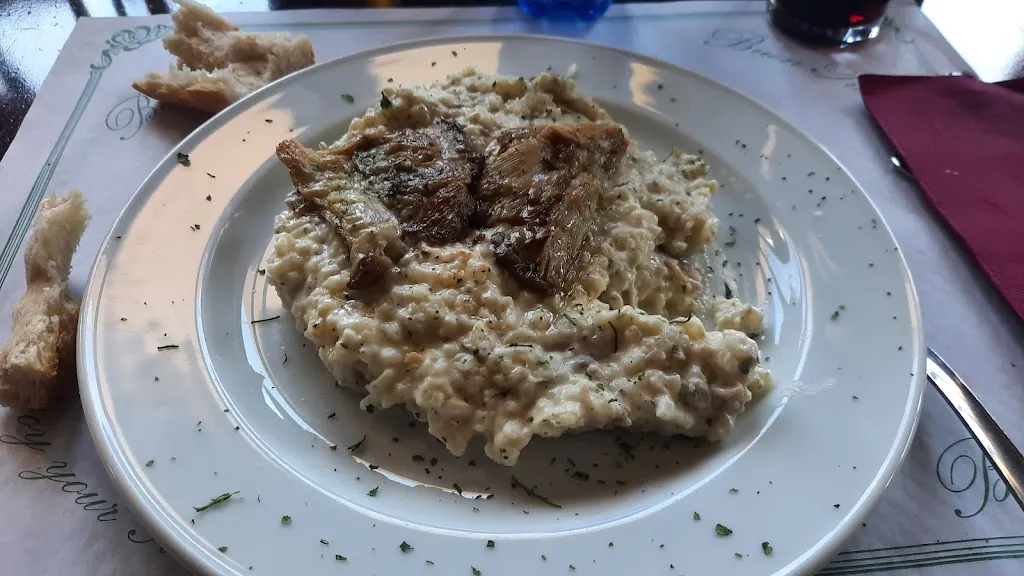 Dominican Rider_Las Grutas Ortigosa Restaurante_Ortigosa de Cameros_review