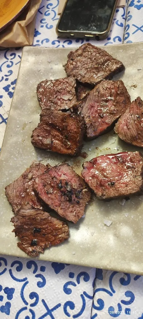 svitlana grachova_El Ruedo Asador & Jardín.Brasas De Leña_Lumbreras_review