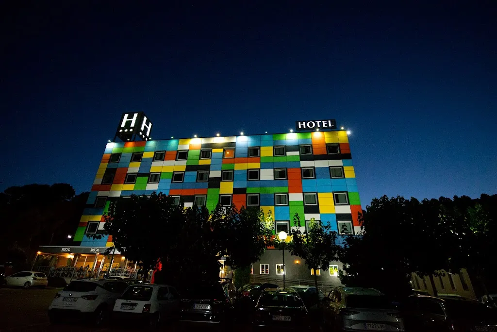 Sercotel Riscal restaurant in Lumbreras