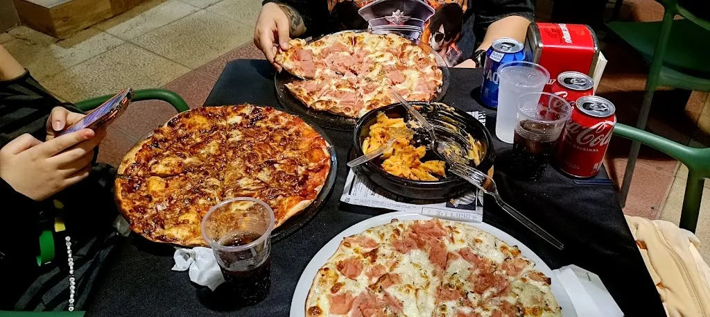 Ismael “Takumi” Baez Fernandez_PIZZERIA LA TENTACIÓN_Lumbreras_review