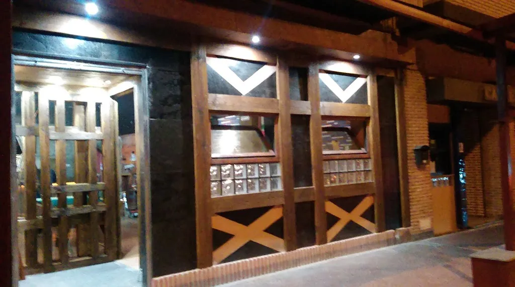 Old Cache restaurant in Lumbreras