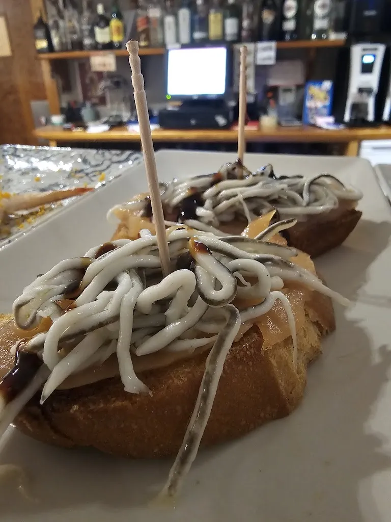 Menu_Bar Trovador del peruano en tanga ☺️_Pradejón_image_5