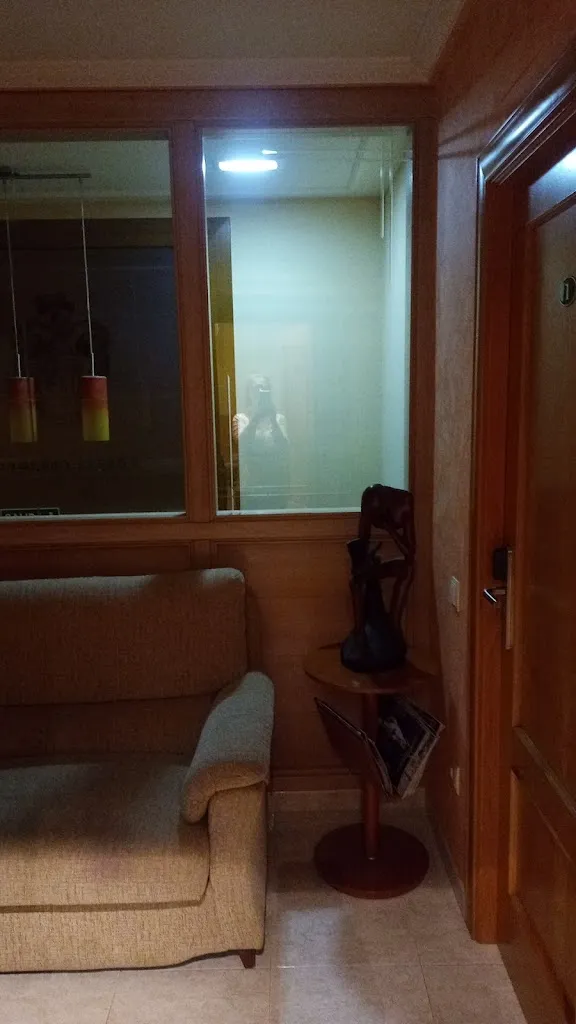 Nicoleta Petcu_Hostal Chandro_Pradejón_review