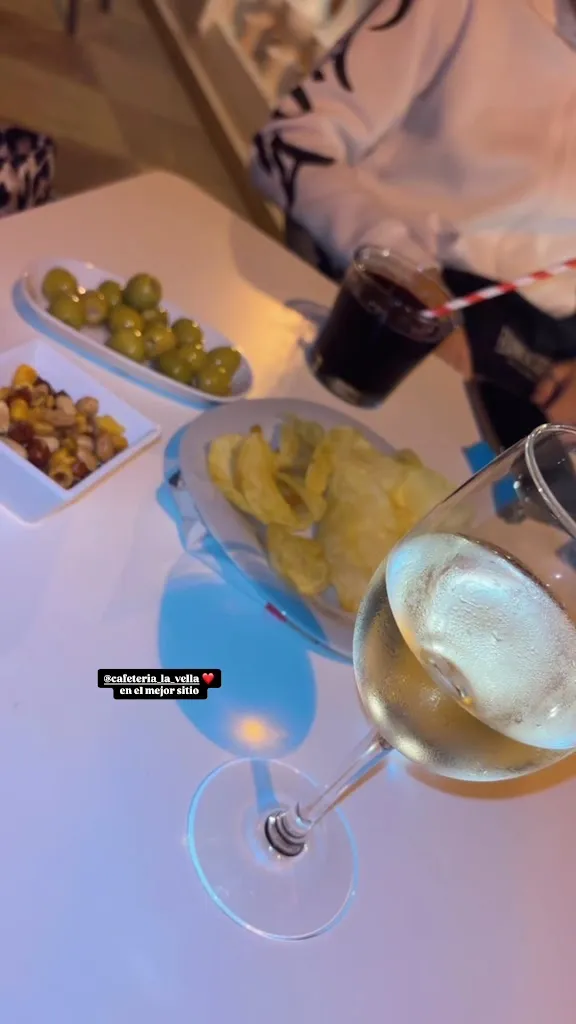 Paula Castillo Ramirez_La Vella Coffee Shop_Crevillent_review