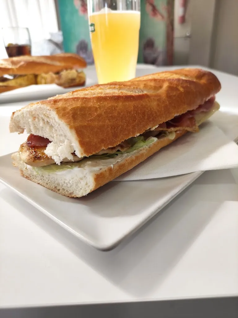 Menu_Bar Las Palmeras_Rincón de Soto_image_5