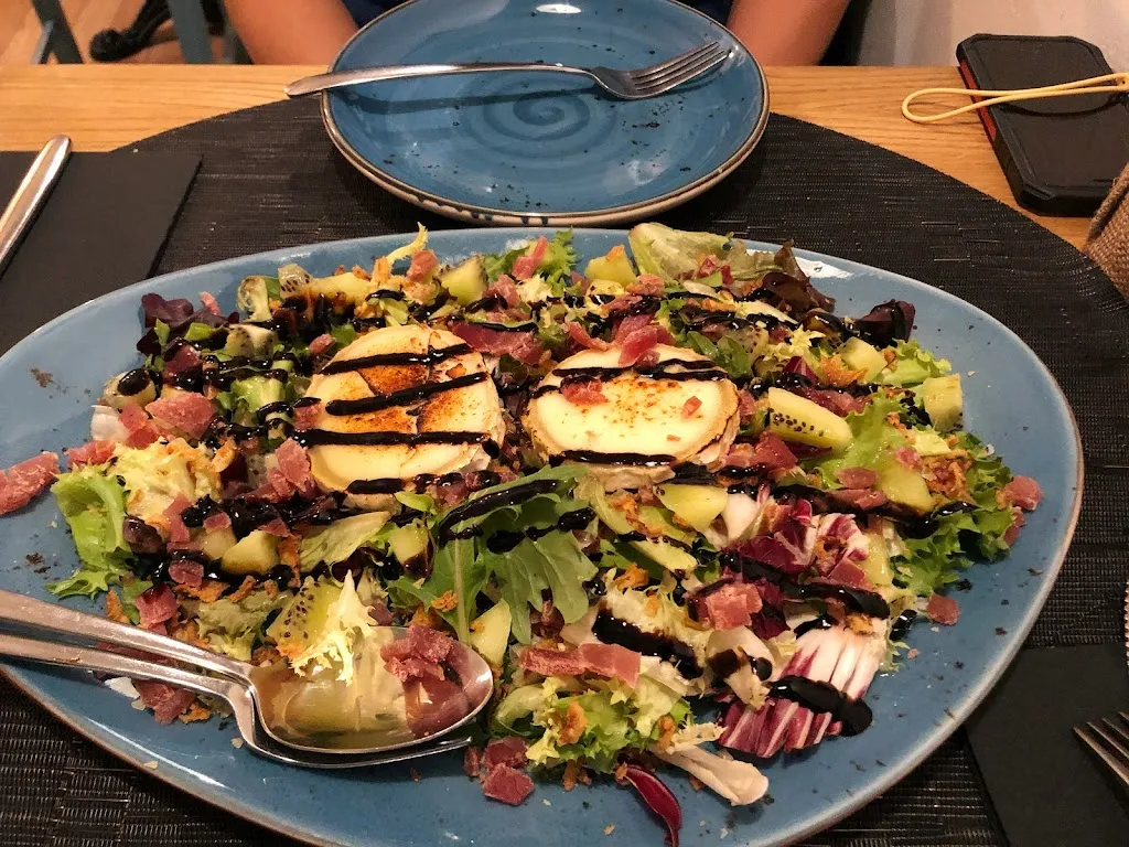 Sharon Yang_El Golfo de Cai_Santa Engracia del Jubera_review