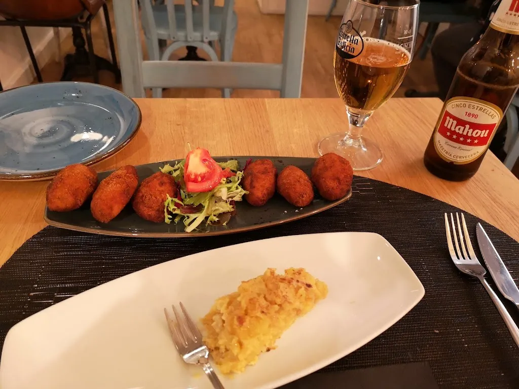 Toby Zhou_El Golfo de Cai_Santa Engracia del Jubera_review