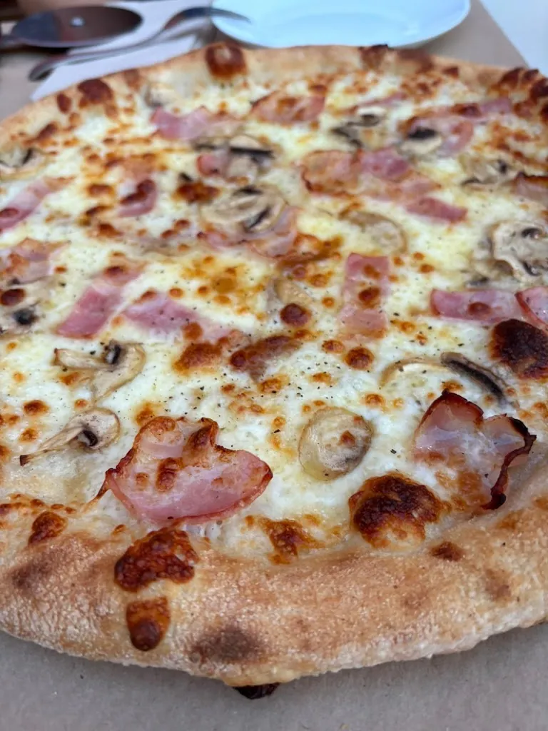 Jose Luis Delgado_El Bar del Pueblo _Santa Eulalia Bajera_review