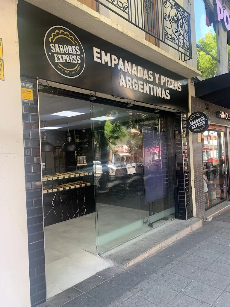 Sabores Express restaurant in Soto en Cameros