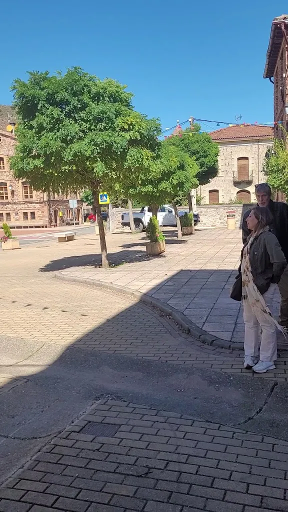 Restaurante Casa Comidas Irene_Villavelayo_slider_image_2