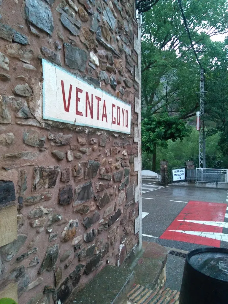 nadav rindler_Hotel La Venta de Goyo_Viniegra de Arriba_review