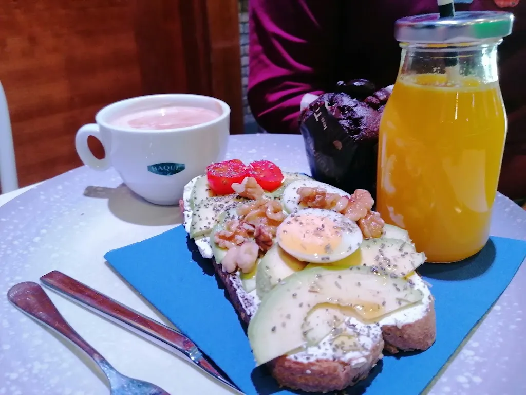 Pitu G. J. _Cafetería Arizona_Villamediana de Iregua_review