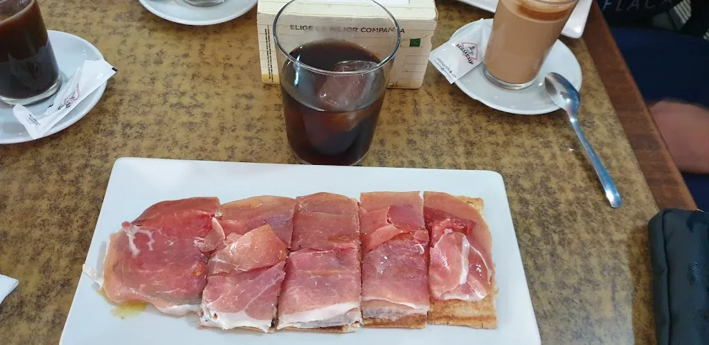 Cervecería café La Latina restaurant in Villarejo