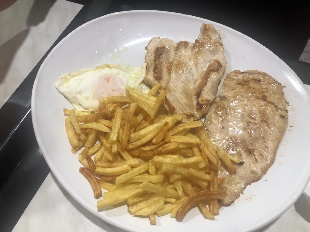 Hamburguesería El Dorado_Villarejo_slider_image_3