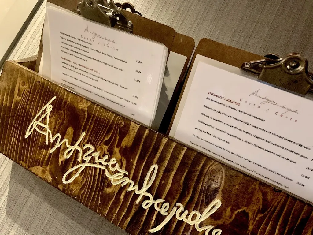 Menu_Antigua Embajada_Antigua_image_4