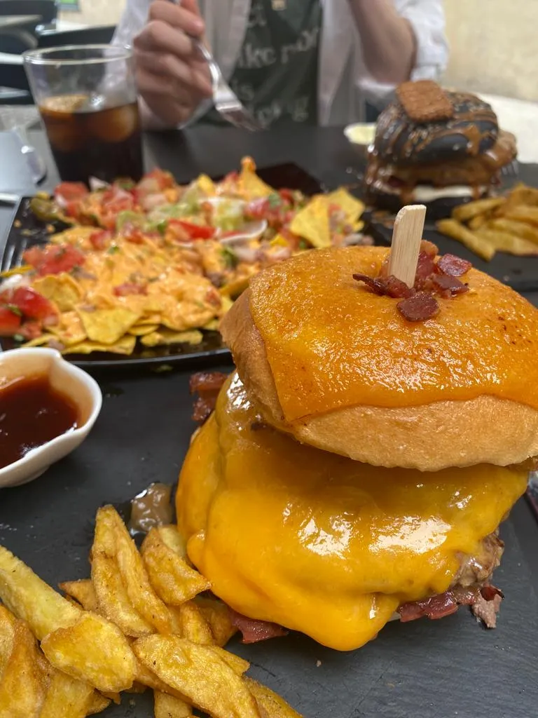 Gus “The Nadge” Matthews_Hamburguesería Echegoyen_Santo Domingo de la Calzada_review