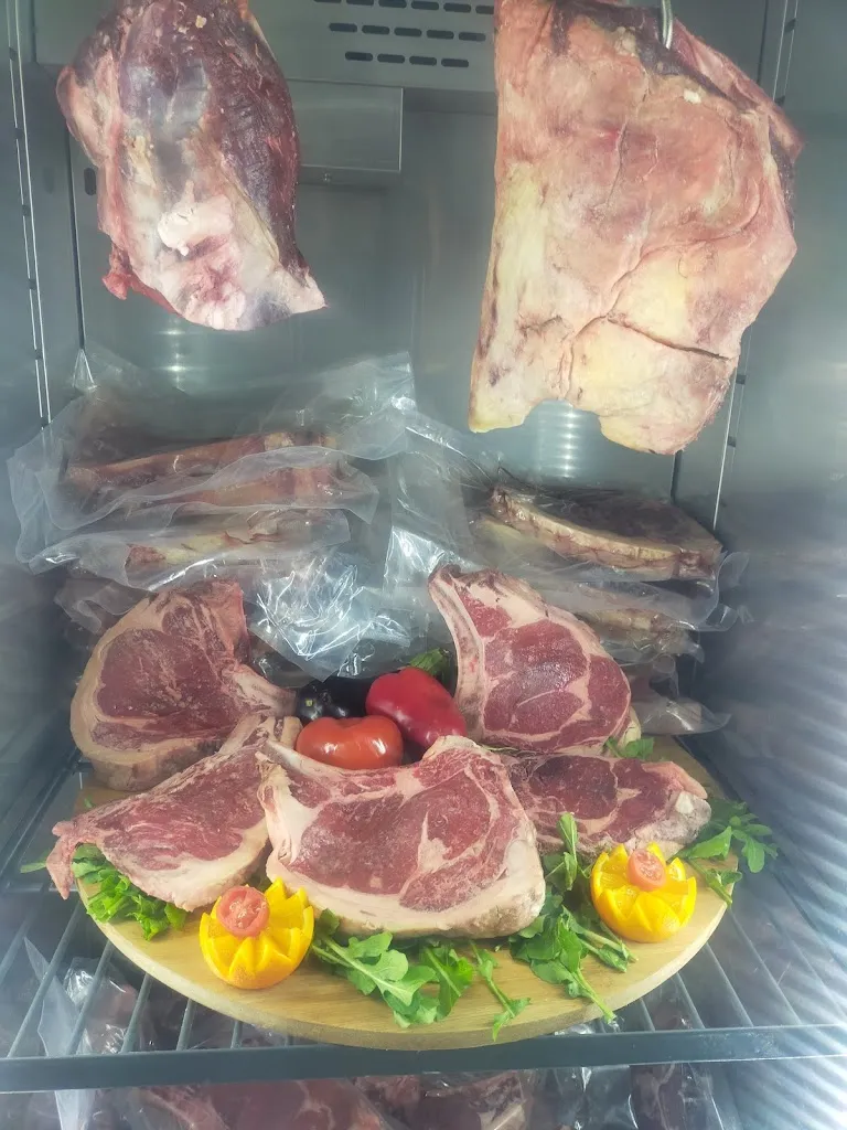 Vicky Lewis_bar restaurante Salento_Aldea de San Nicolás La_review