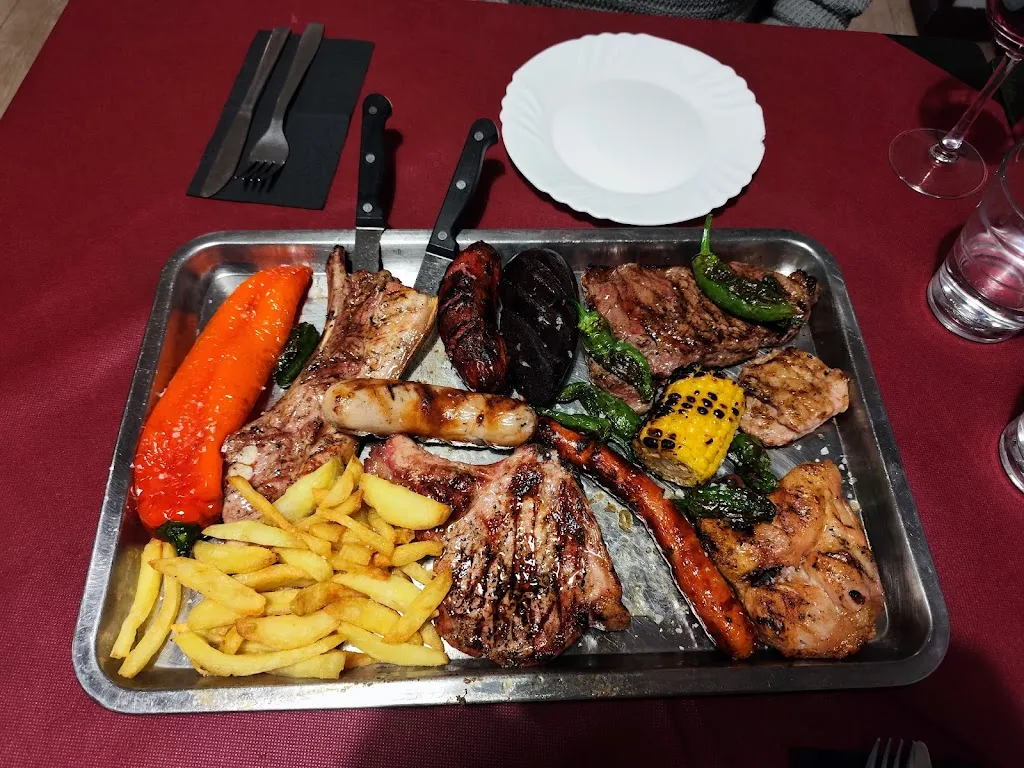 Yuri Glickman_Restaurante Grill El Palmito._Aldea de San Nicolás La_review