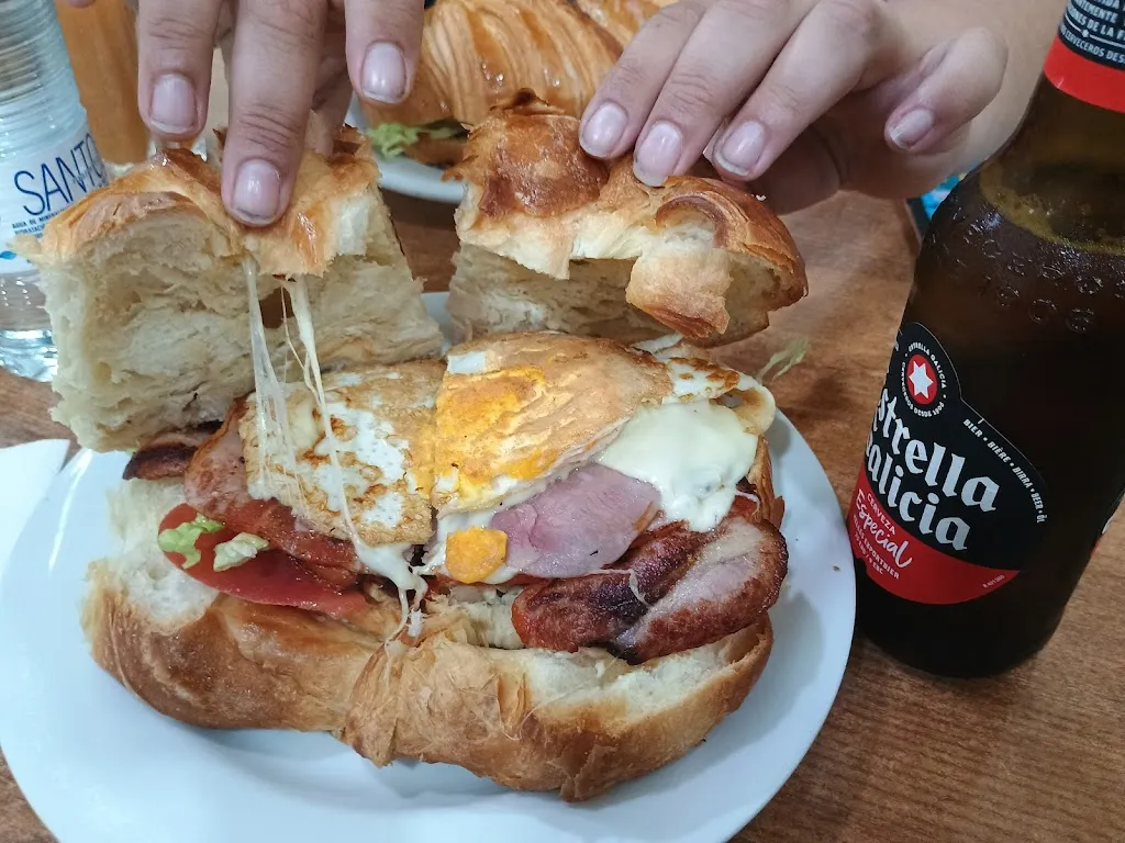 Bar restaurante Piscolabis La Veguetilla_Agüimes_slider_image_3