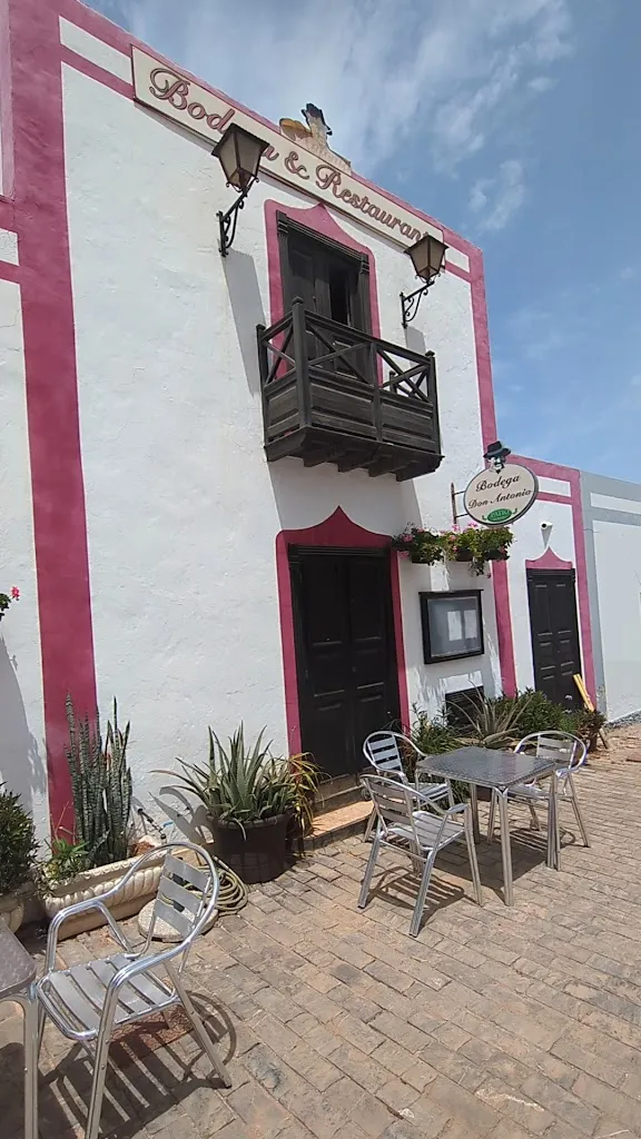 Don Antonio_Betancuria_slider_image_2