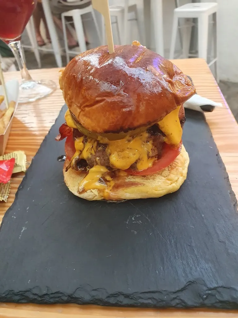 Lionel SEVESTRE_L'atelier du Petit Français Els Magazinos_Denia_review