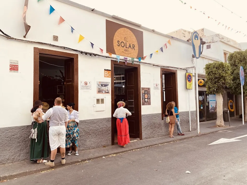 Bar El Solar Agaete restaurant in Agaete