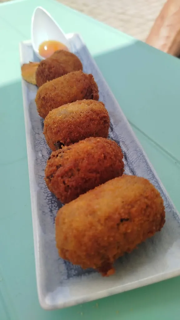 Lenka Solarova_Bar Salsamora Boutique_Agaete_review