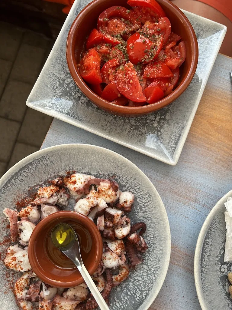 afnan fandi_Bar Salsamora Boutique_Agaete_review