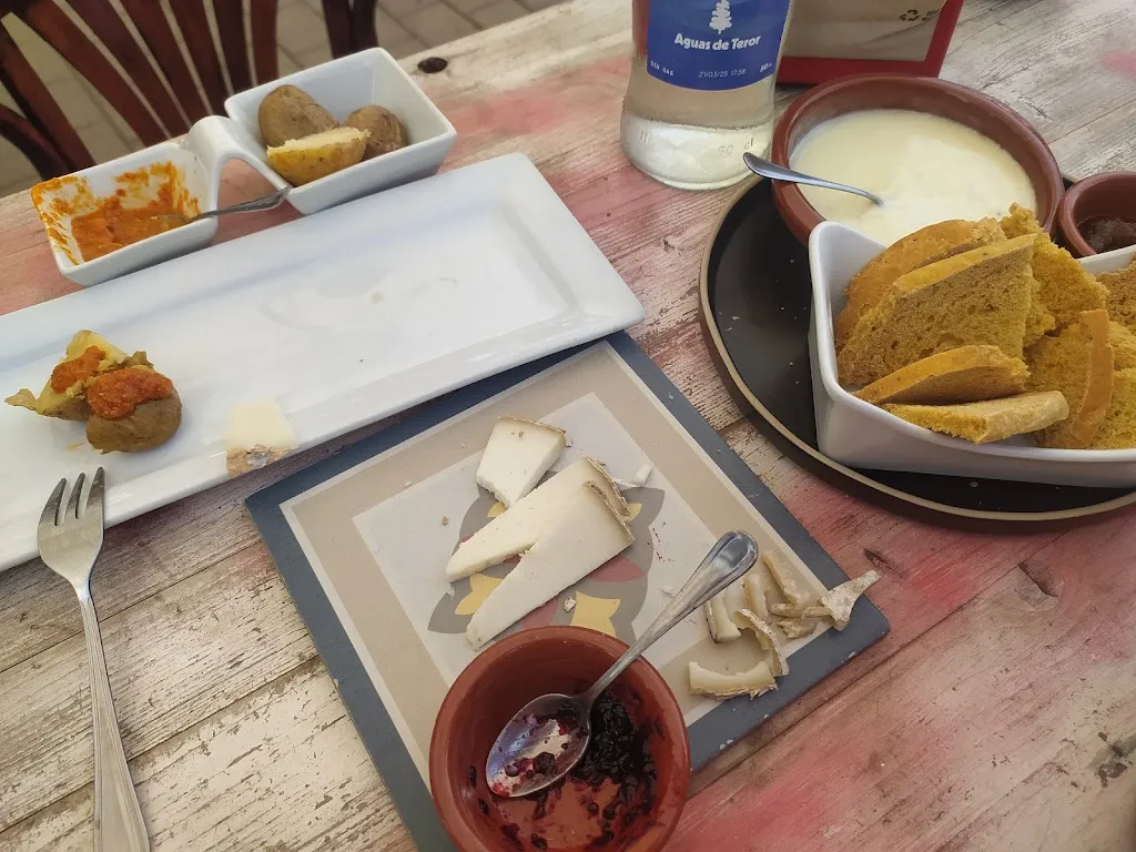 Olga Kremenioti_Bar Salsamora Boutique_Agaete_review