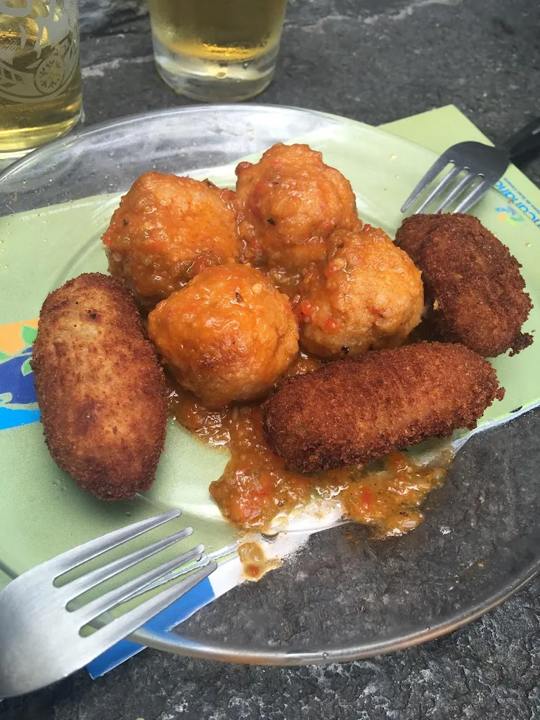 Enrique_Bar El Perola_Agaete_review