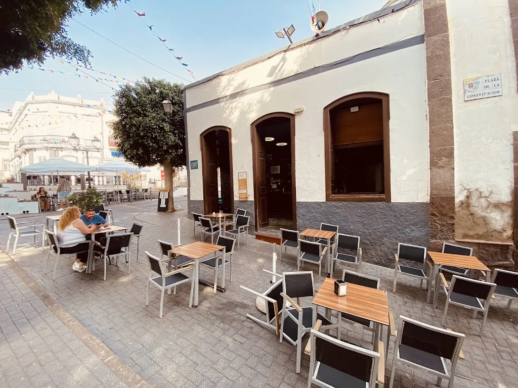 Bar El Perola restaurant in Agaete