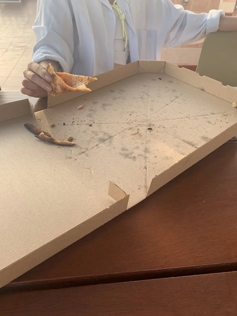 Morgane Oléron_Le esquina de Angelina / El semáforo de Agaete_Agaete_review