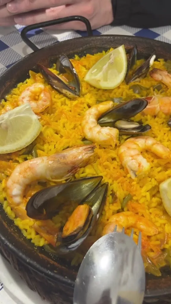 Karen Gillian_Restaurante Cofradía de Pescadores_Agaete_recensione