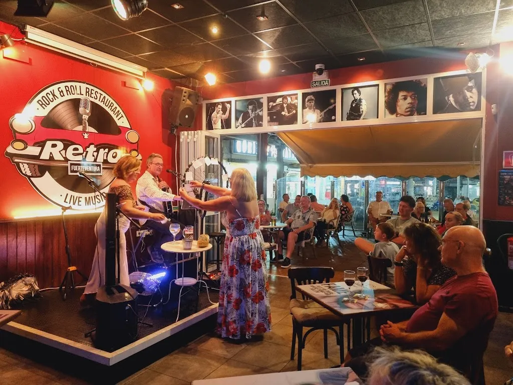 Retro Bar & Restaurant restaurant in Corralejo